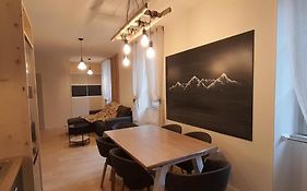 Très bel appartement T3 HYPER CENTRE ENTIEREMENT RENOVE EN 2022